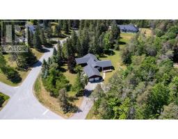 32 FOREST DRIVE, Kawartha Lakes, Ontario