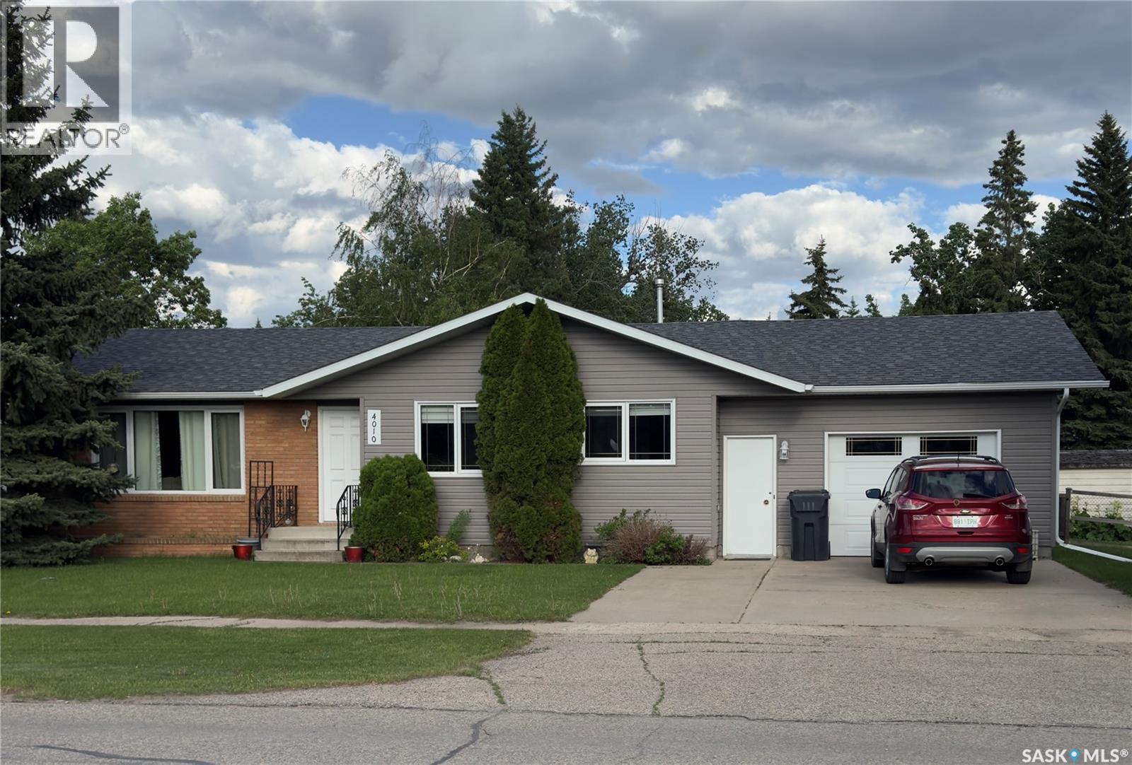 4010 1st AVENUE E, Waldheim, Saskatchewan