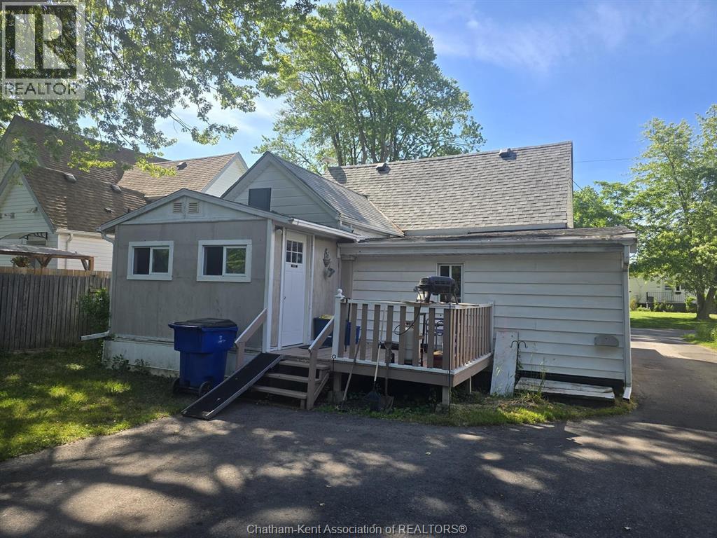 151 Wellington Street East, Chatham, Ontario  N7M 3P2 - Photo 4 - 26013462