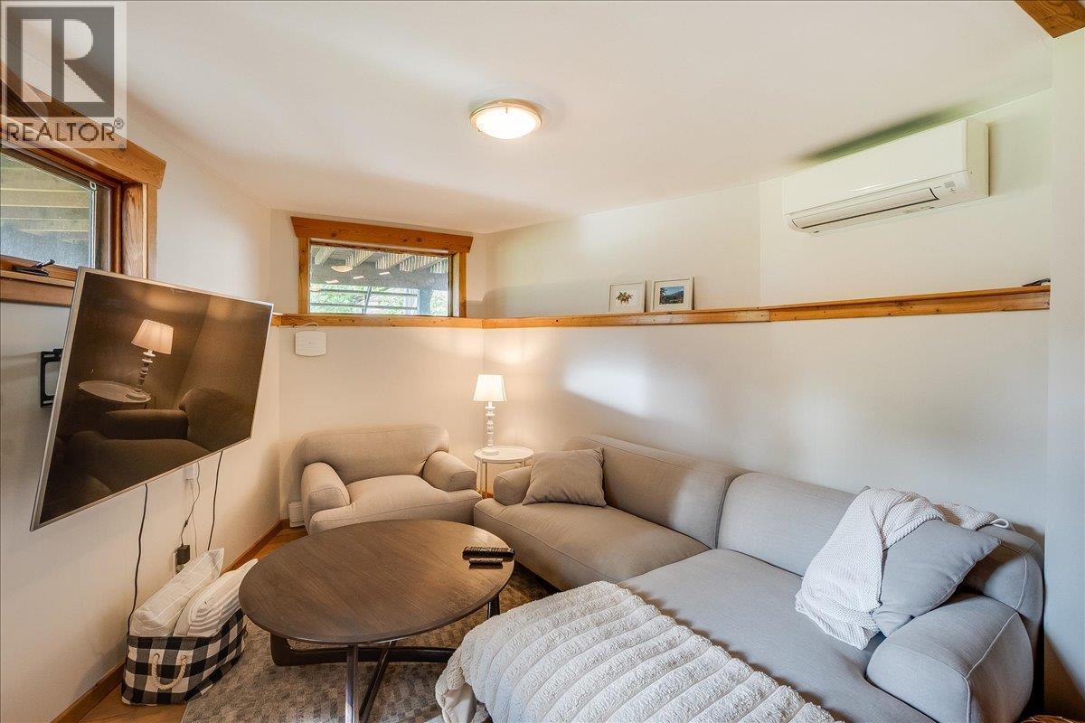 233 D Avenue, Kaslo, British Columbia  V0G 1M0 - Photo 29 - 10390154