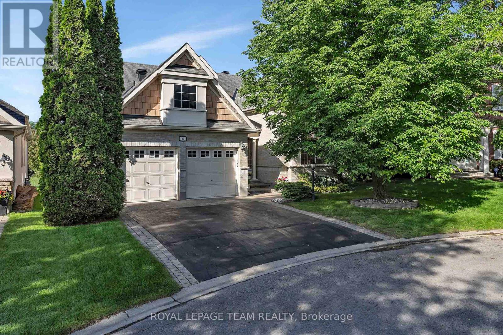 32 SILVERTHORN COURT, Ottawa, Ontario