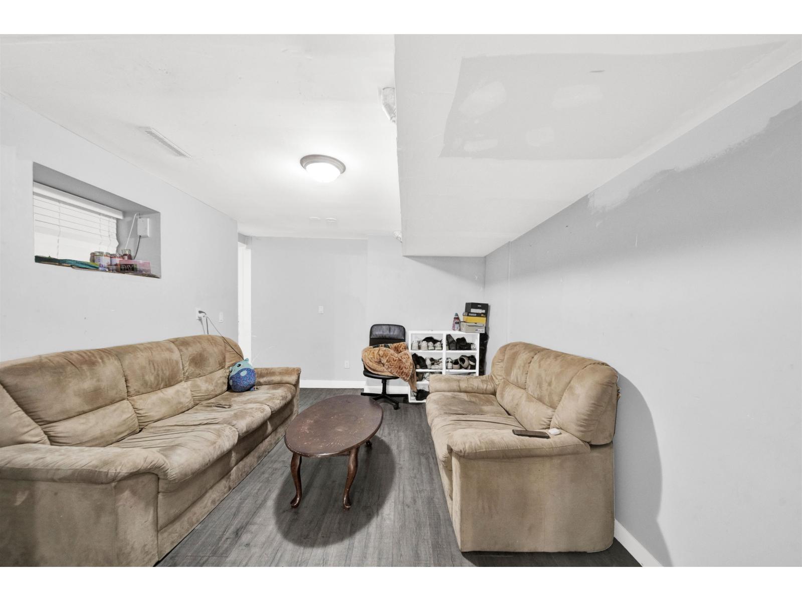 Listing image 24