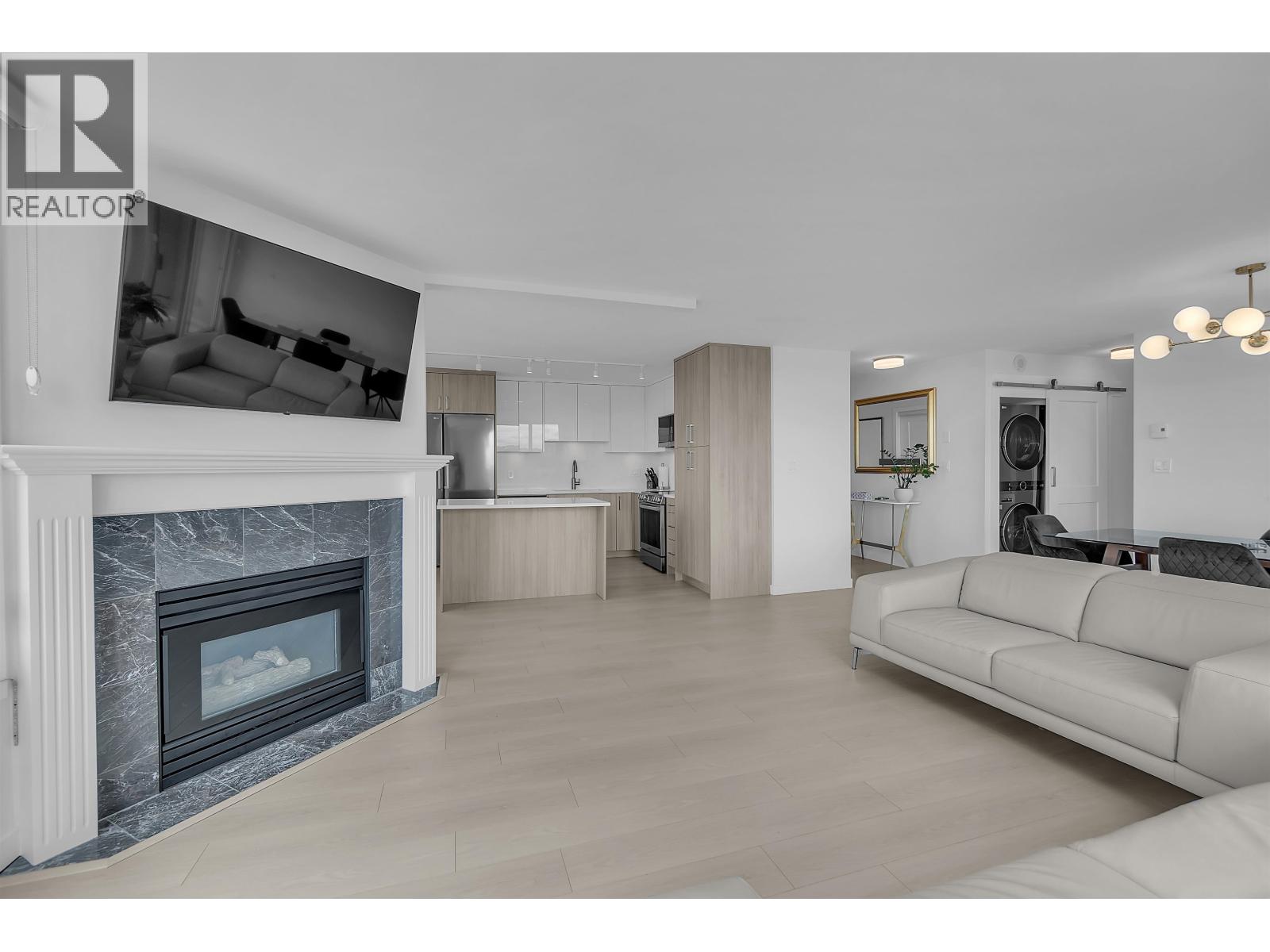 504 412 Twelfth Street, New Westminster, British Columbia  V3M 6R2 - Photo 3 - R3133894