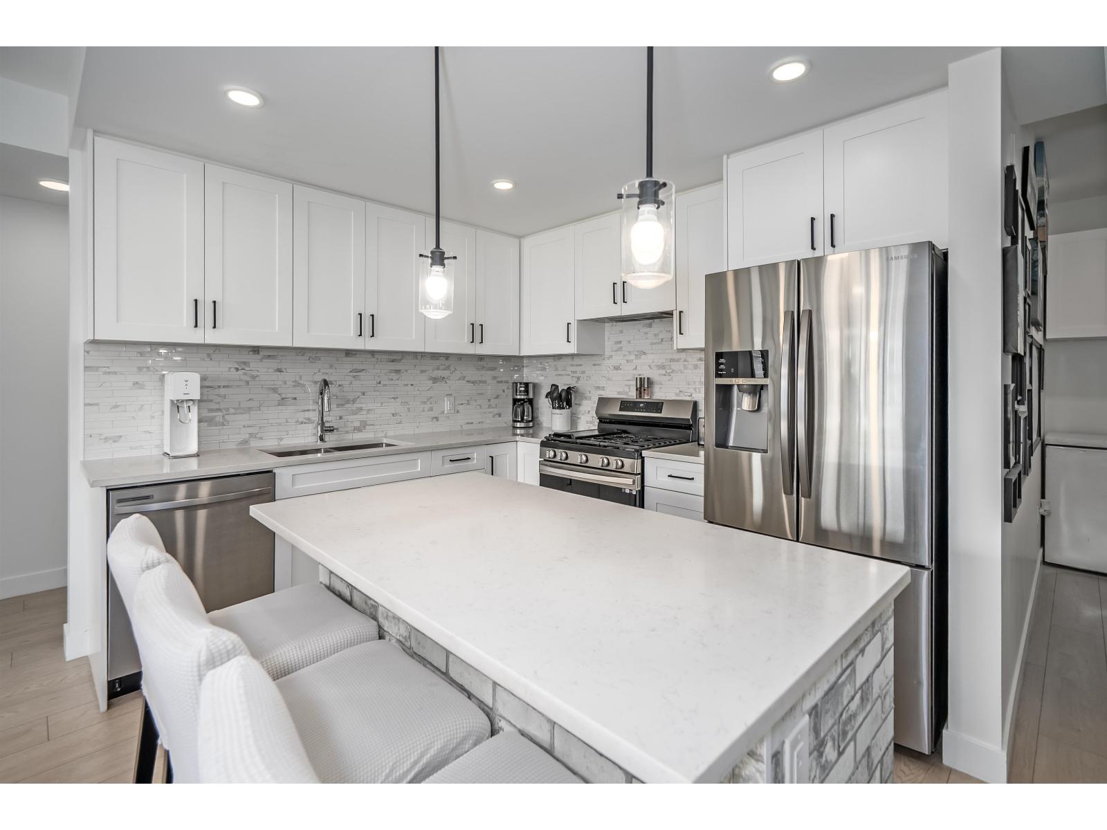 302 19945 Brydon Crescent, Langley, British Columbia  V3A 0P4 - Photo 5 - R3133351