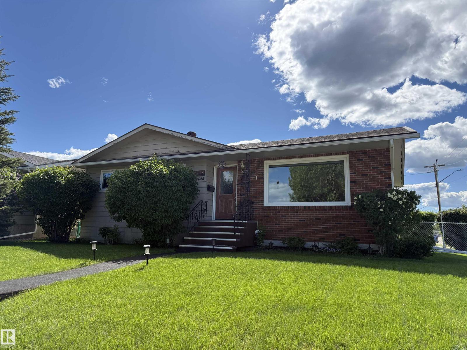 5428 49A ST, Drayton Valley, Alberta