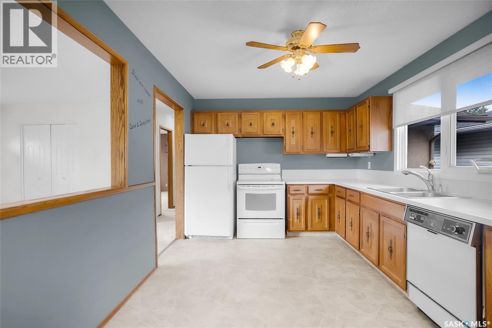 73 Laurentian Drive, Saskatoon, Saskatchewan  S7H 4M1 - Photo 9 - SK038546