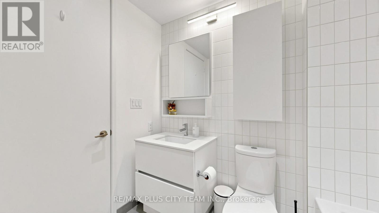 503 - 377 Madison Avenue, Toronto, Ontario  M4V 3E1 - Photo 14 - C13421994