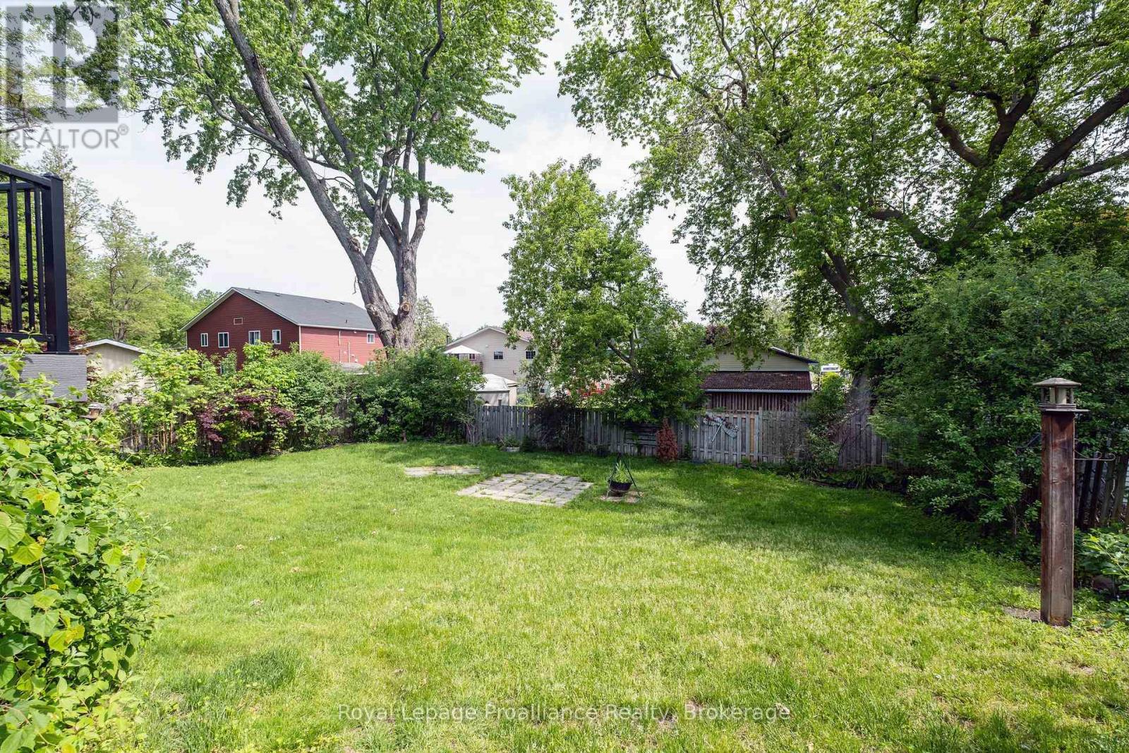 14 Allore Avenue, Quinte West, Ontario  K8V 4W3 - Photo 5 - X13422024