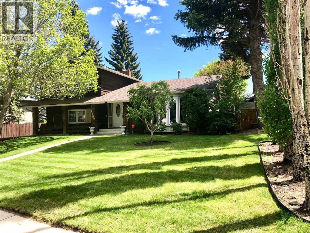 1102 Lake Christina Way SE, Calgary, Alberta  T2J 2R3 - Photo 2 - A2296764