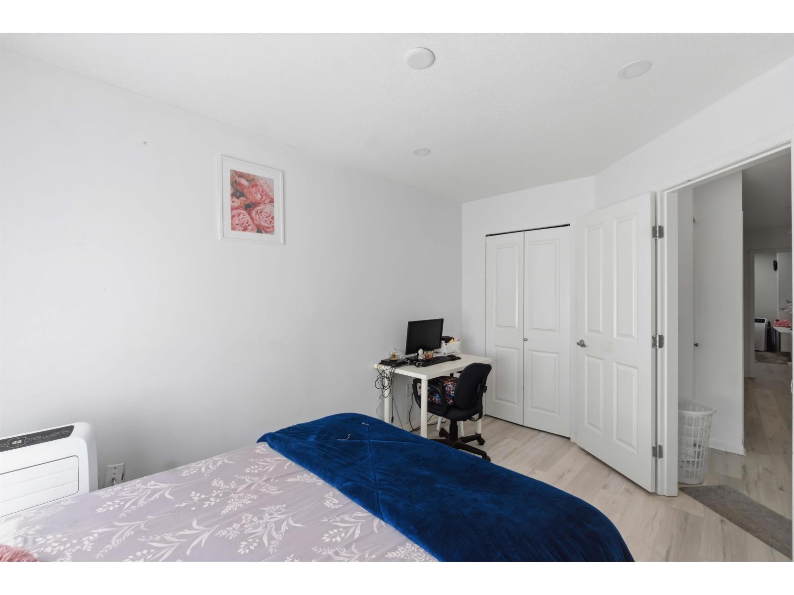 Listing image 24