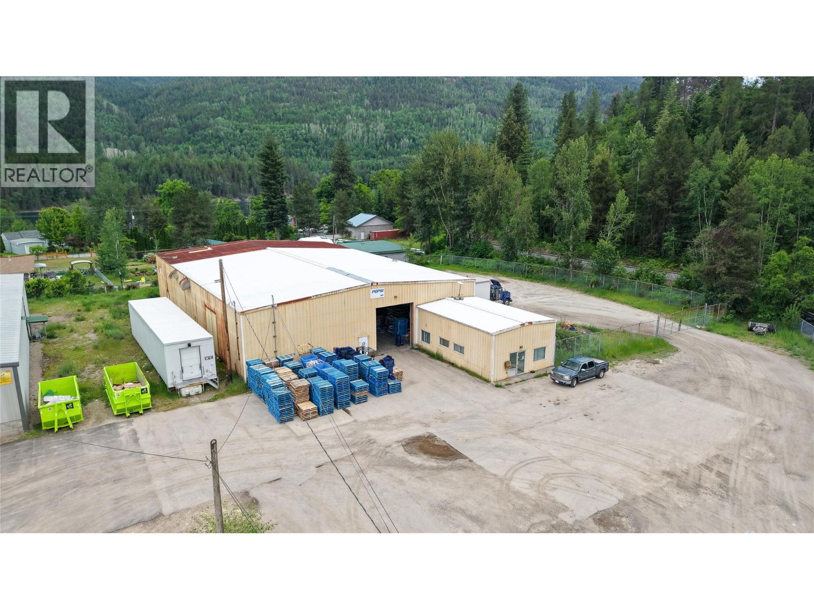 1795 Homegoods Road, Genelle, British Columbia  V0G 1G0 - Photo 5 - 10389123