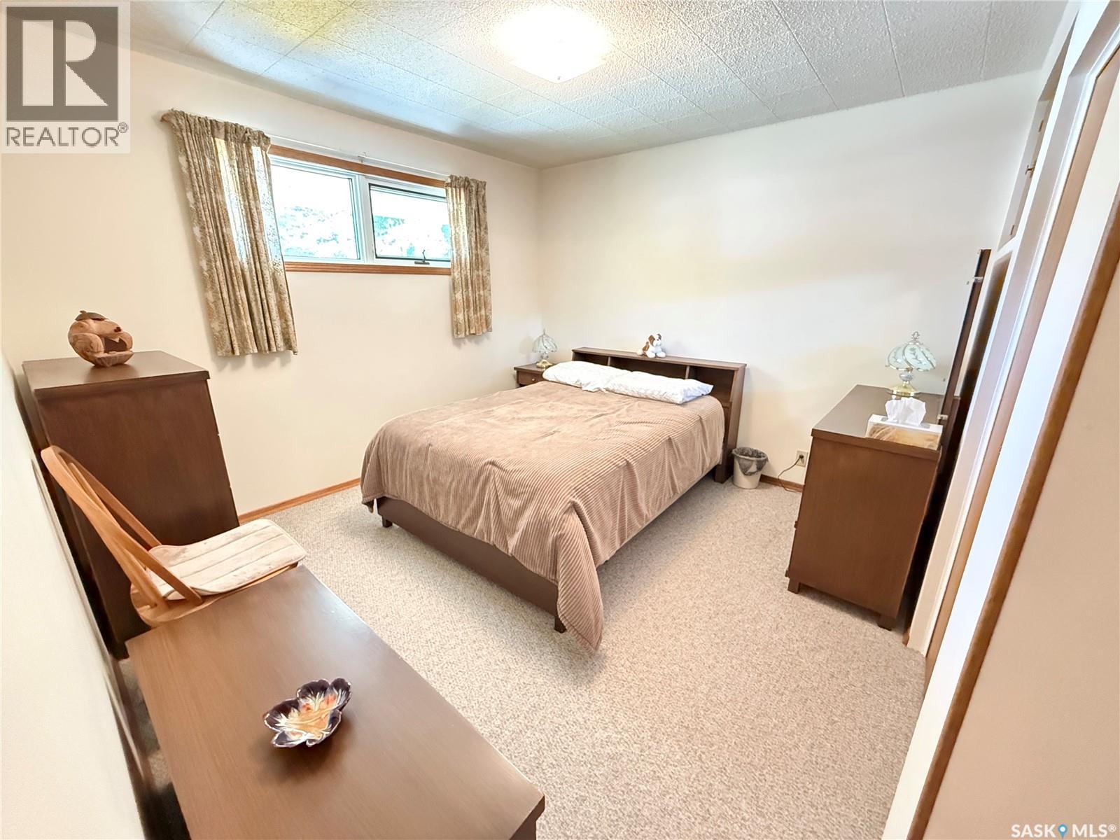 521 Elizabeth Street, Weyburn, Saskatchewan  S4H 1S5 - Photo 13 - SK038827