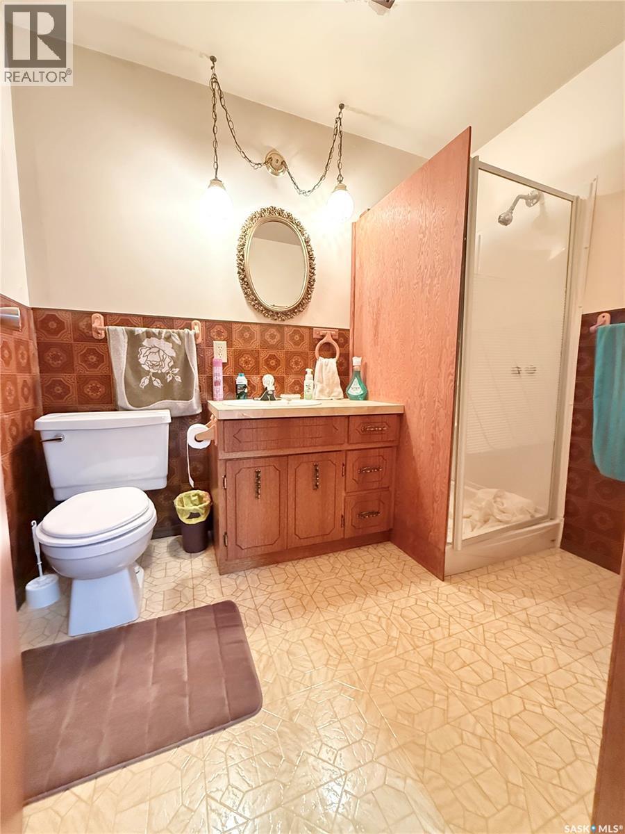521 Elizabeth Street, Weyburn, Saskatchewan  S4H 1S5 - Photo 25 - SK038827
