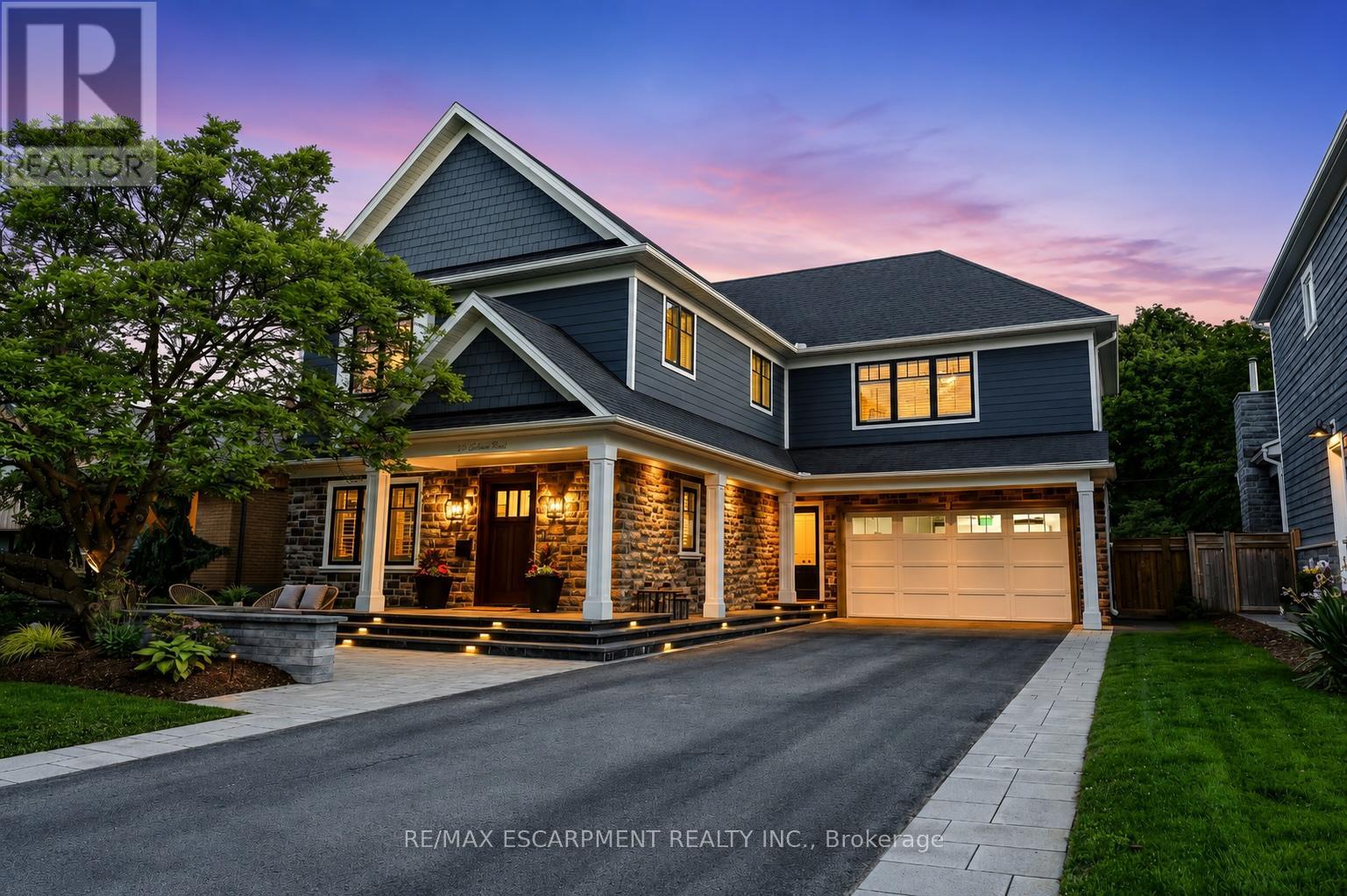 336 NEWBOLD COURT, Burlington, Ontario