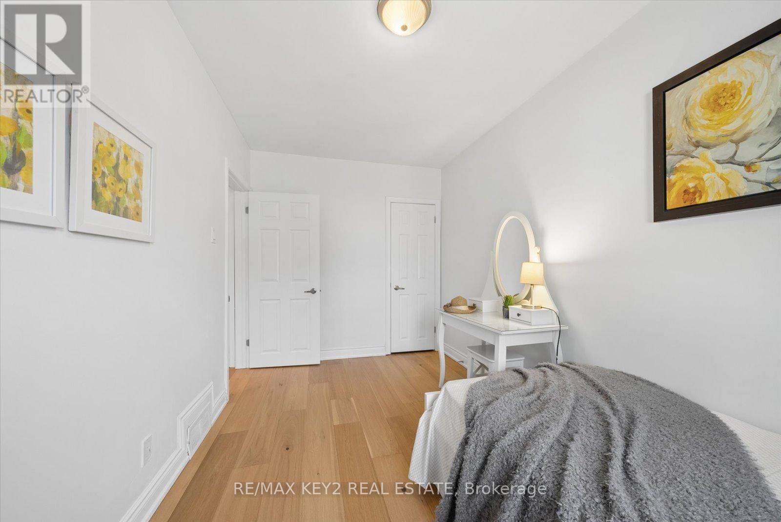 18 Jodphur Avenue, Toronto, Ontario  M9M 2J4 - Photo 19 - W13421972