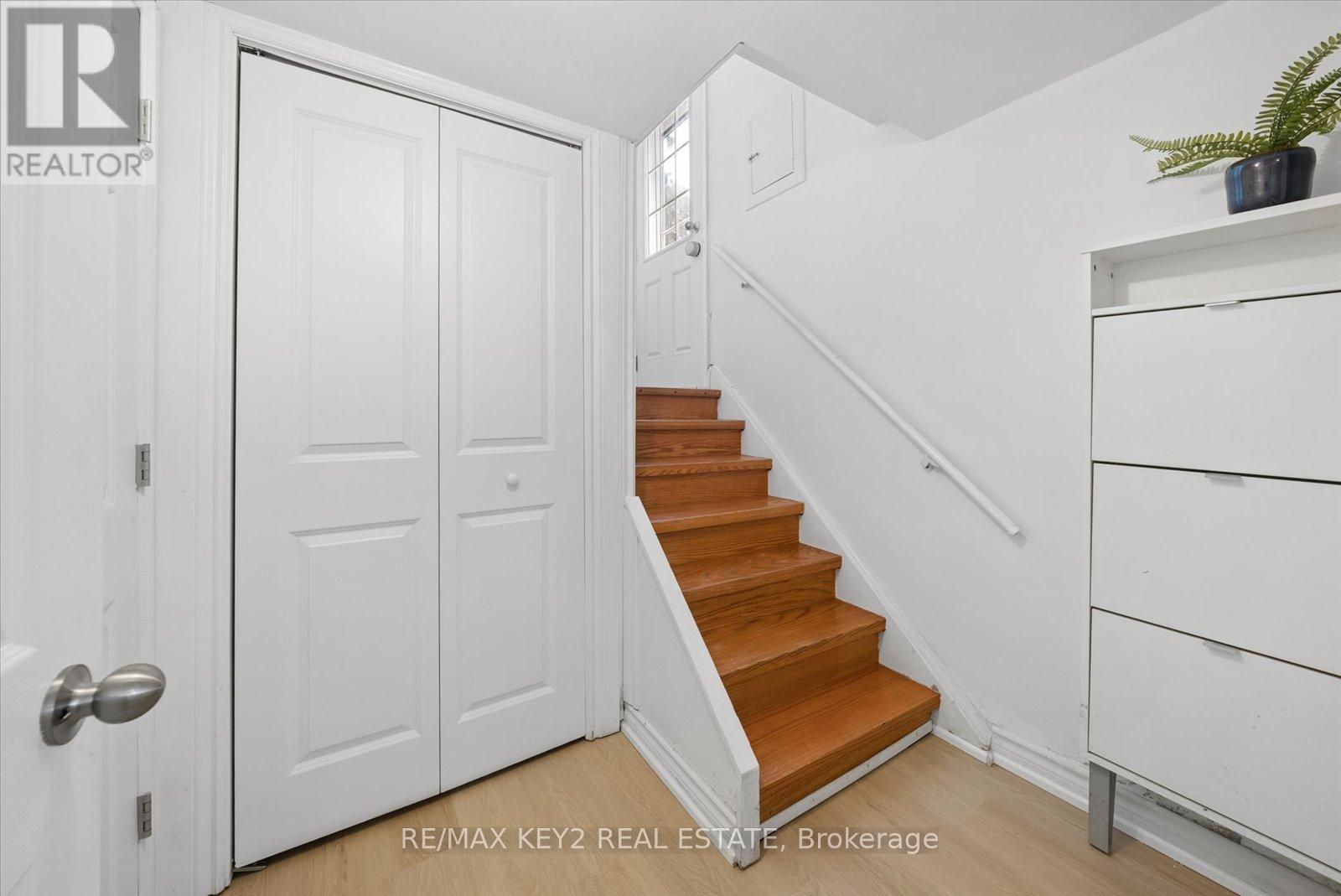 18 Jodphur Avenue, Toronto, Ontario  M9M 2J4 - Photo 23 - W13421972