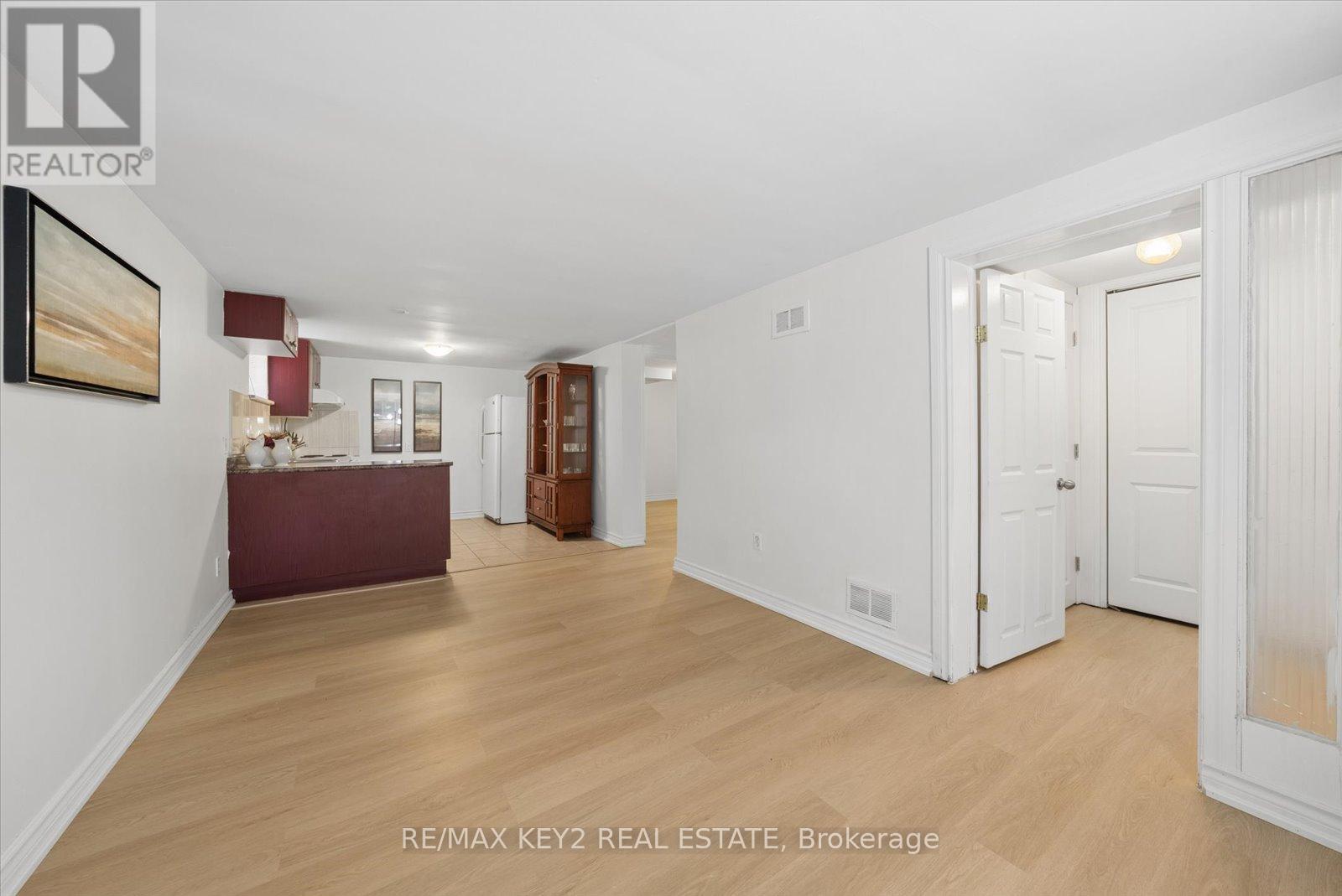 18 Jodphur Avenue, Toronto, Ontario  M9M 2J4 - Photo 24 - W13421972