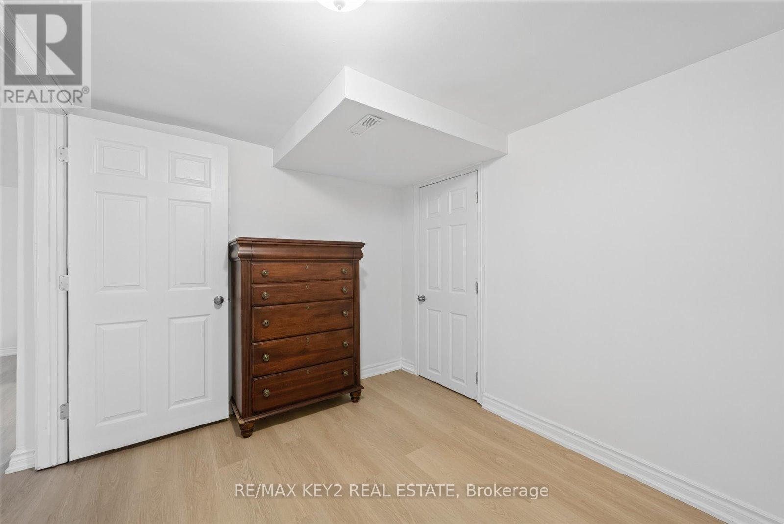 18 Jodphur Avenue, Toronto, Ontario  M9M 2J4 - Photo 29 - W13421972