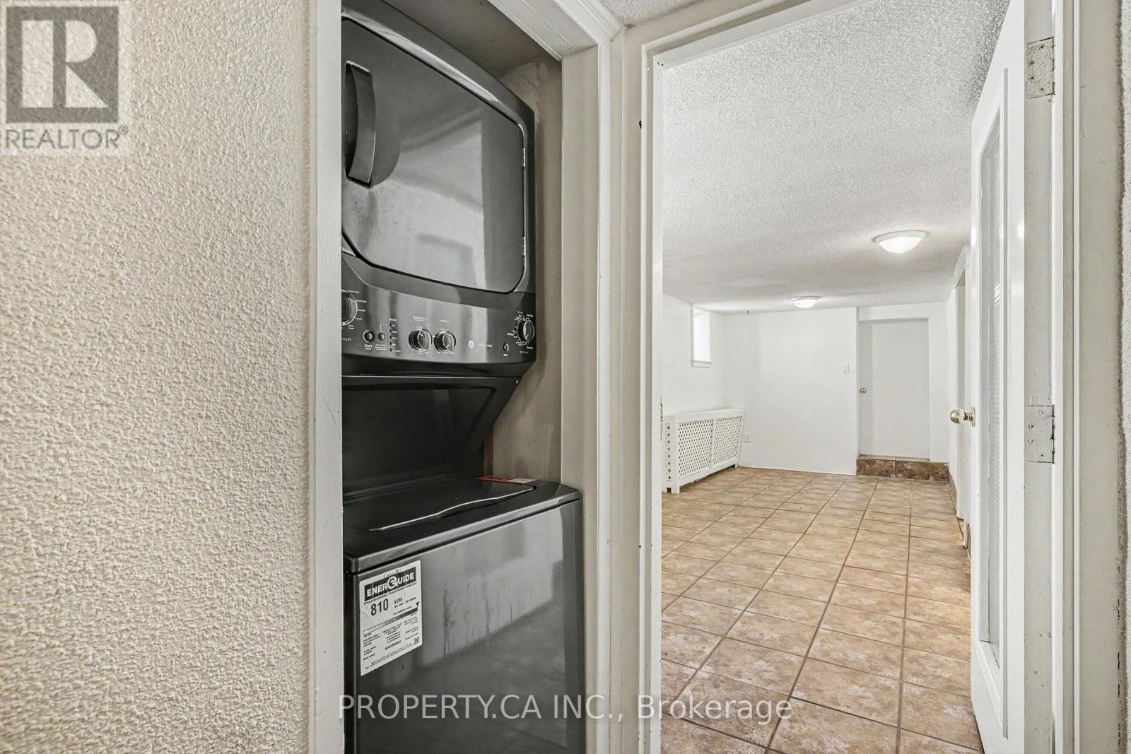 Lower - 130 Lauder Avenue, Toronto, Ontario  M6H 3E5 - Photo 13 - W13421990