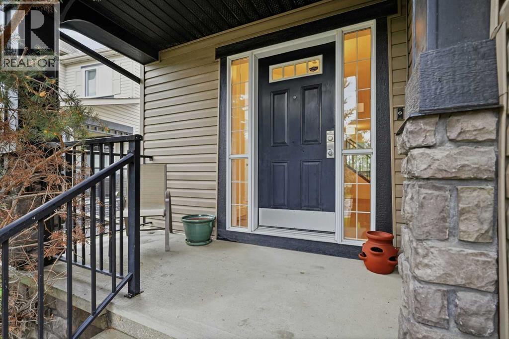 114 Cougarstone Crescent Sw, Calgary, Alberta  T3H 4Z5 - Photo 3 - A2317024