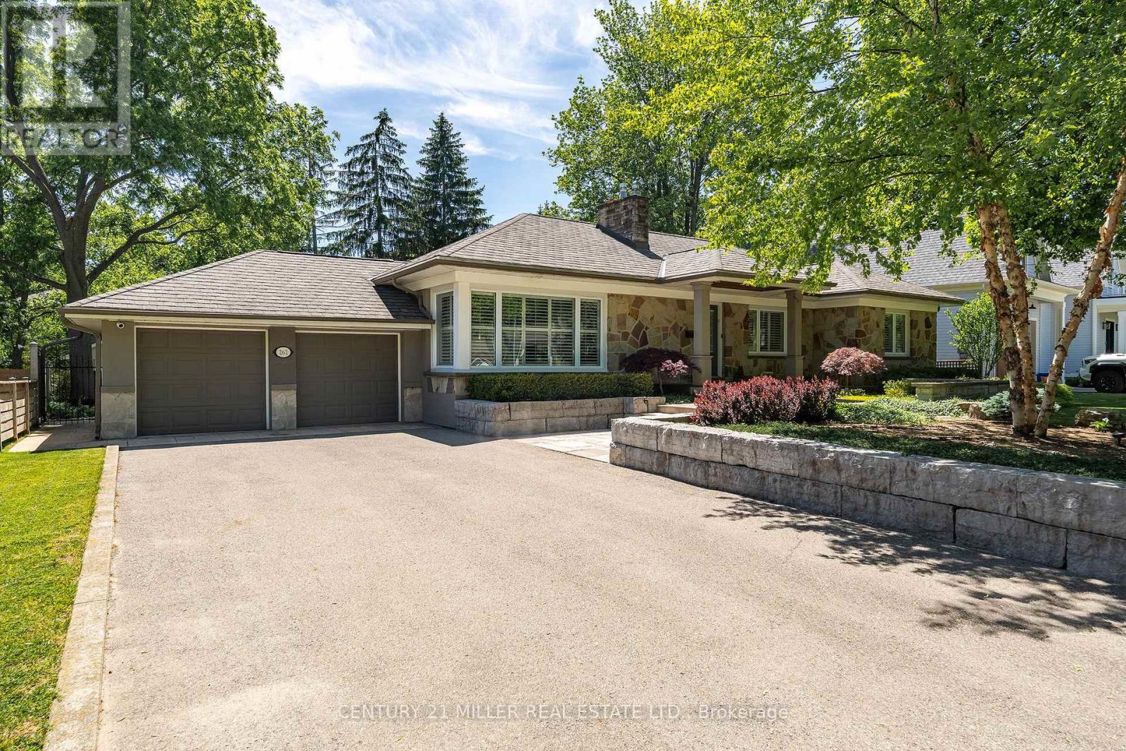262 OAKWOOD CRESCENT, Oakville, Ontario