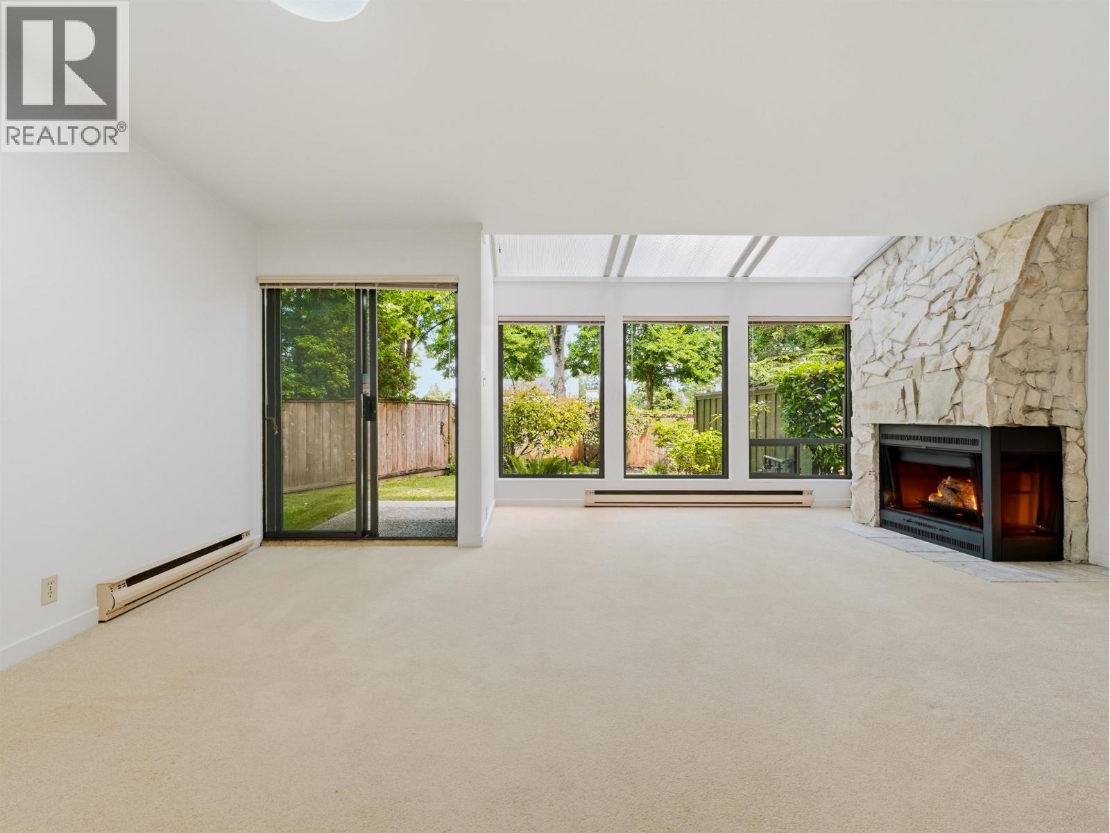 5837 Mayview Circle, Burnaby, British Columbia  V5E 4B7 - Photo 5 - R3134009