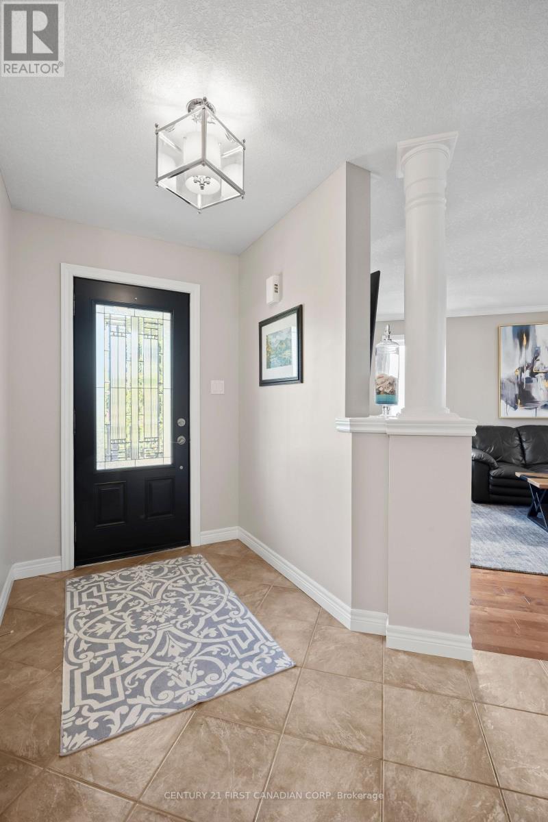 1204 Meadowvale Drive, London South, Ontario  N6K 5B5 - Photo 6 - X13422340