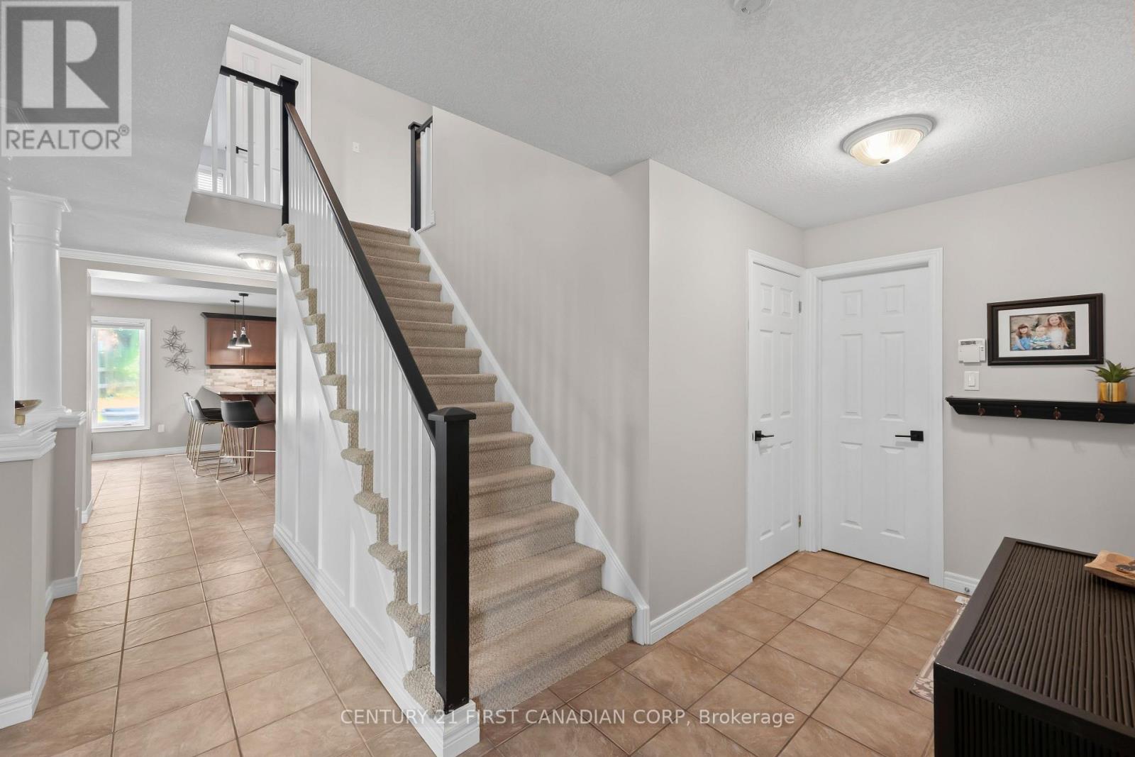 1204 Meadowvale Drive, London South, Ontario  N6K 5B5 - Photo 7 - X13422340