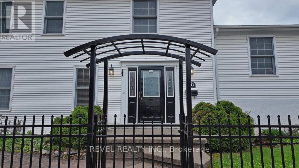 241 Patricia Boulevard, Timmins, Ontario  P4N 6Y2 - Photo 3 - T13422100