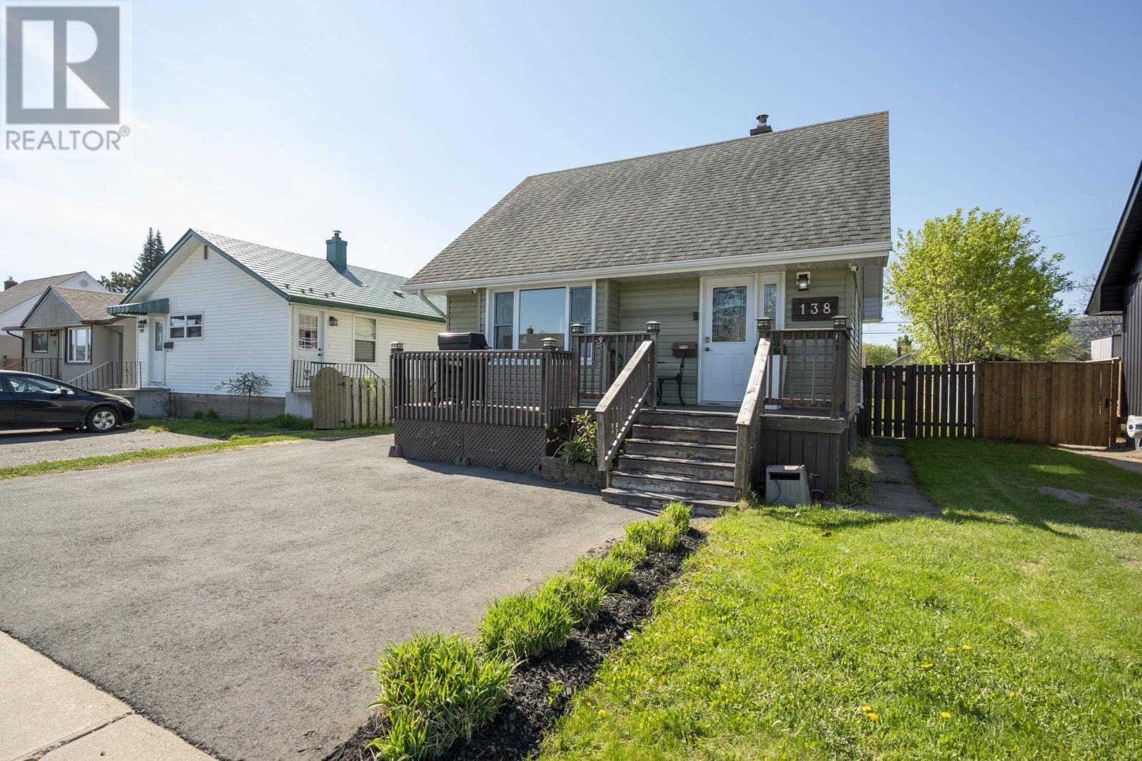 138 Christina ST E, Thunder Bay, Ontario