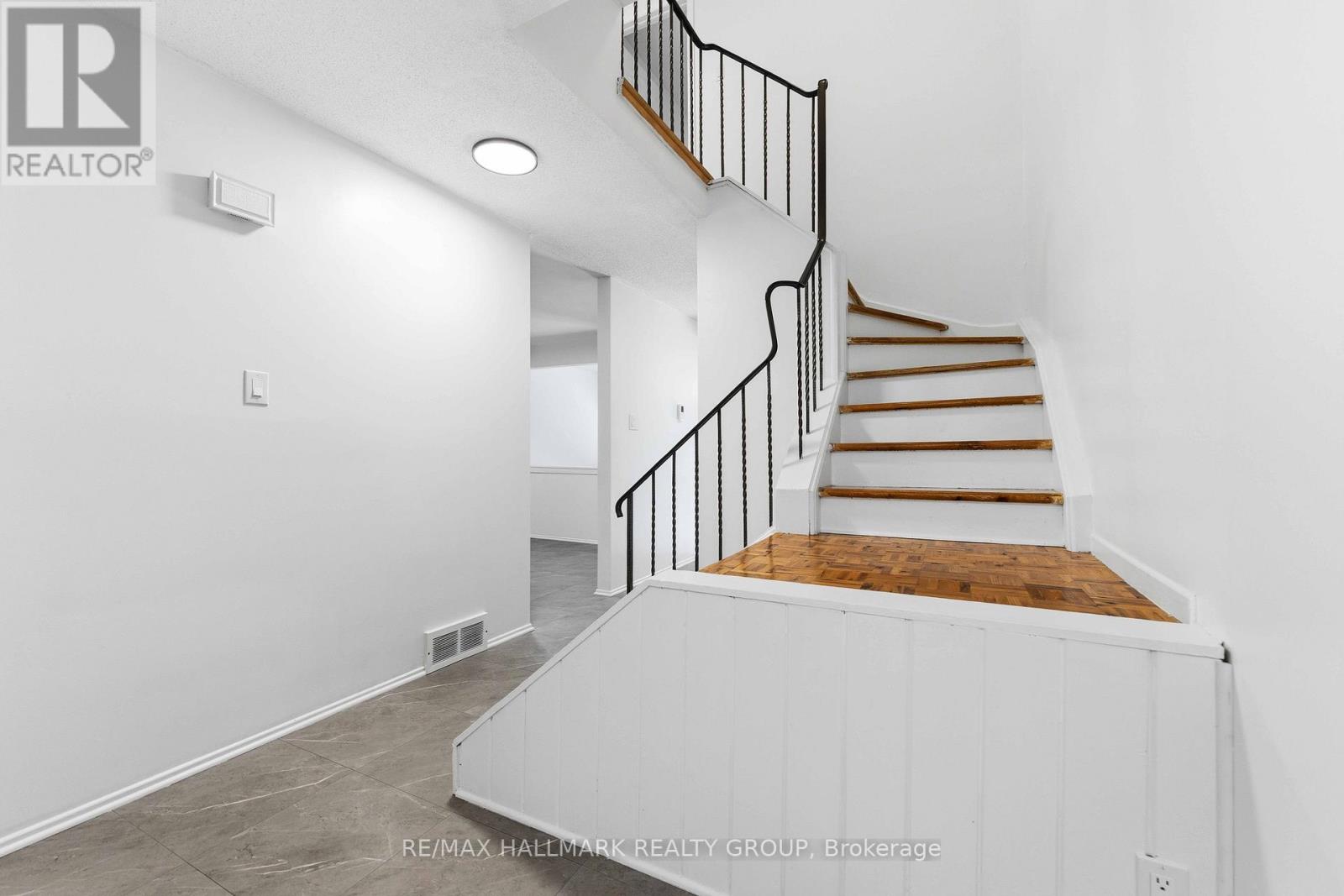 48 - 2202 Orient Park Drive, Ottawa, Ontario K1B 4W2 - Photo 4 - X13422220