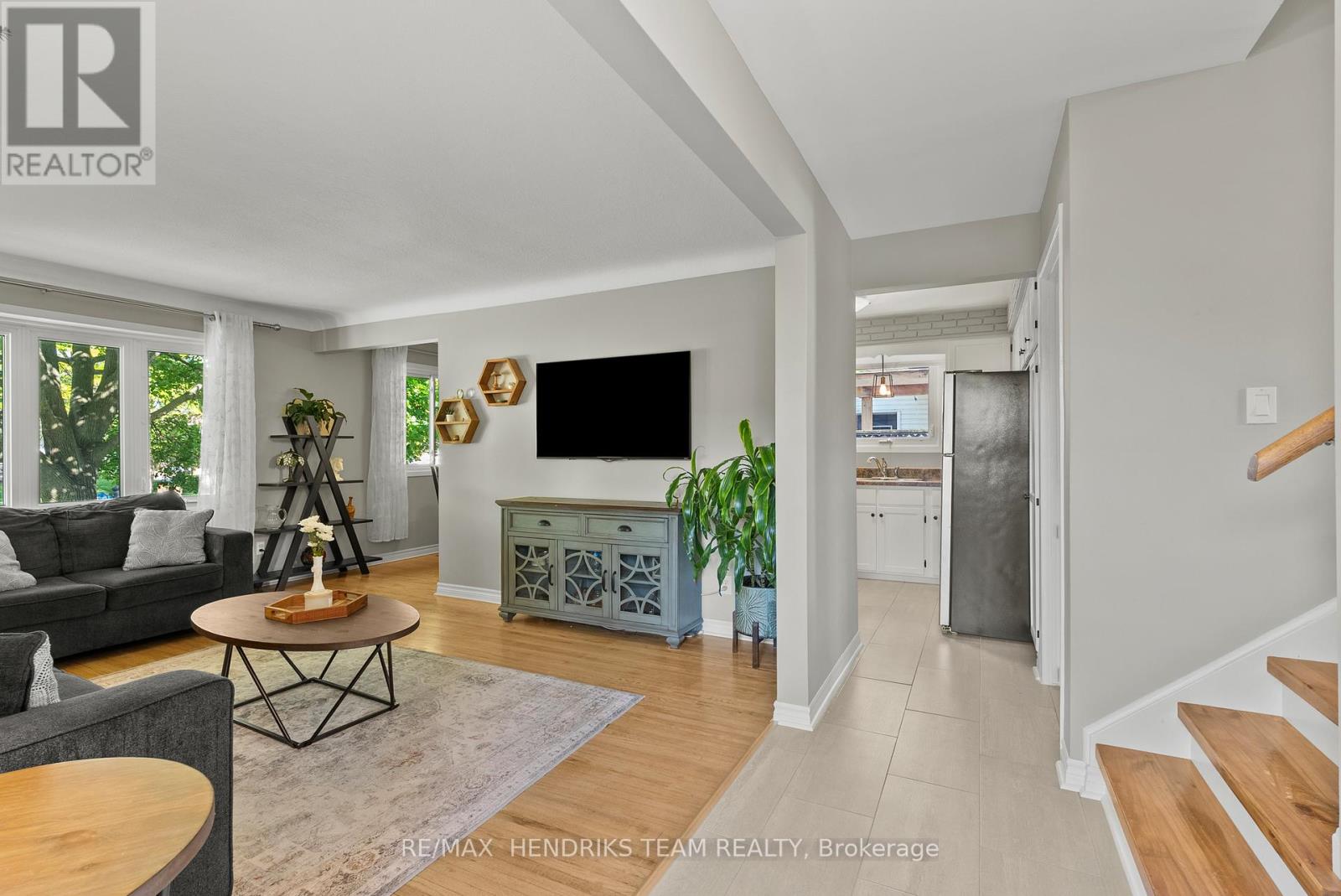 111 Meredith Drive, St. Catharines, Ontario  L2M 6C5 - Photo 3 - X13422286