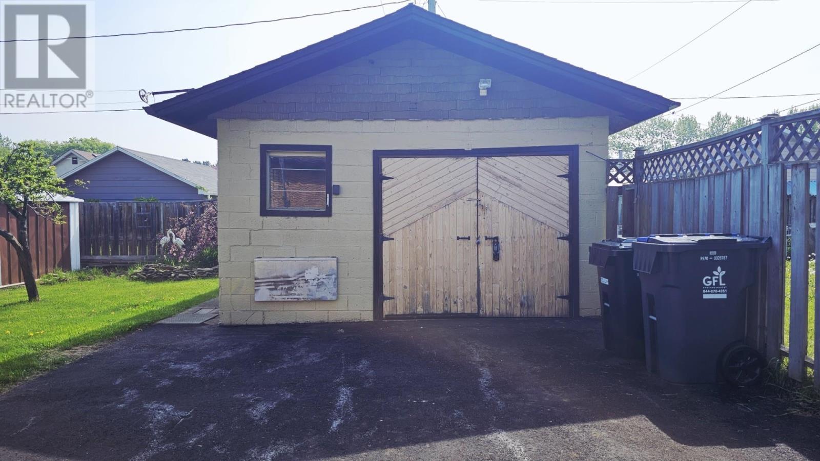 936 Broadmore Ave, Thunder Bay, Ontario  P7E 2Y5 - Photo 22 - TB2601433