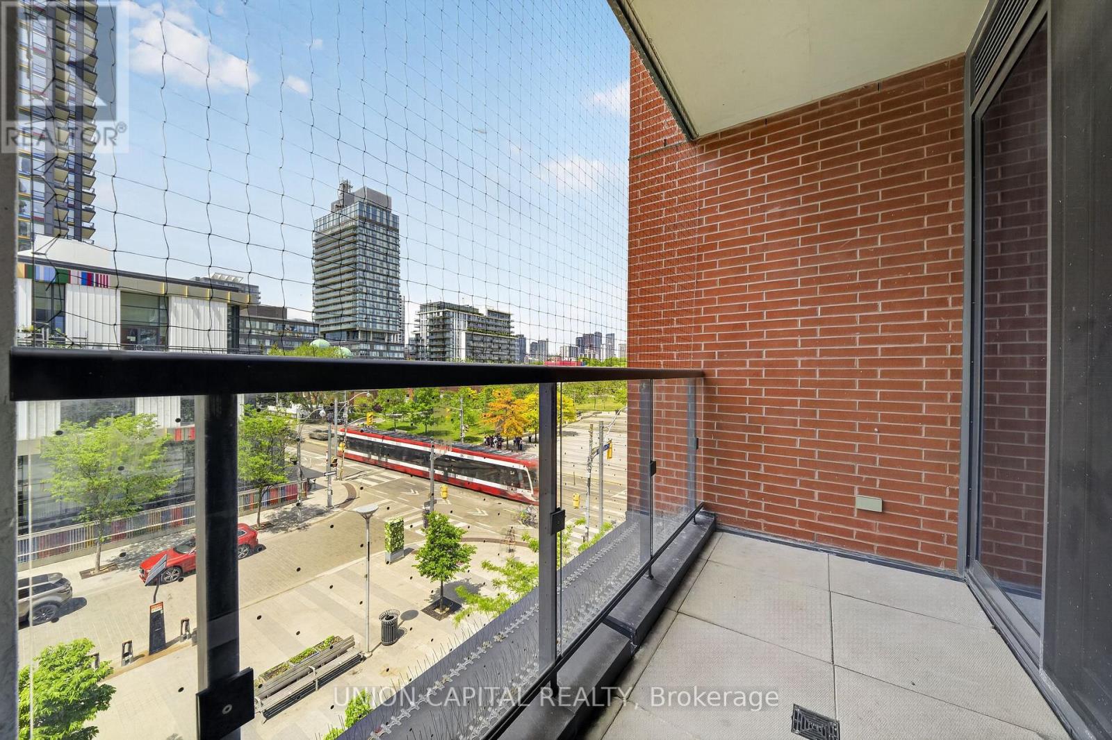 417 - 170 Sumach Street, Toronto (Regent Park), Ontario M5A 0C3 - Photo 4 - C13422196