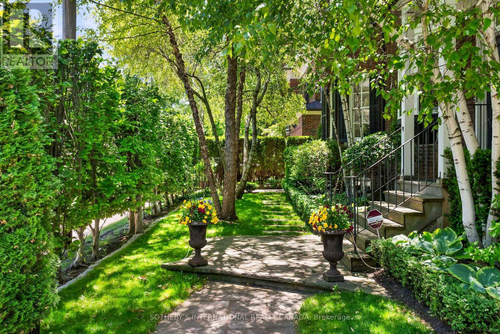 236 Poplar Plains Road, Toronto (Casa Loma), Ontario  M4V 2N7 - Photo 6 - C13422222