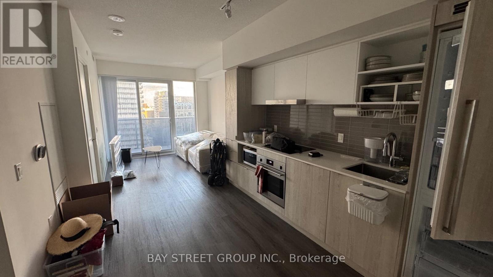 2005 - 138 DOWNES STREET, Toronto, Ontario