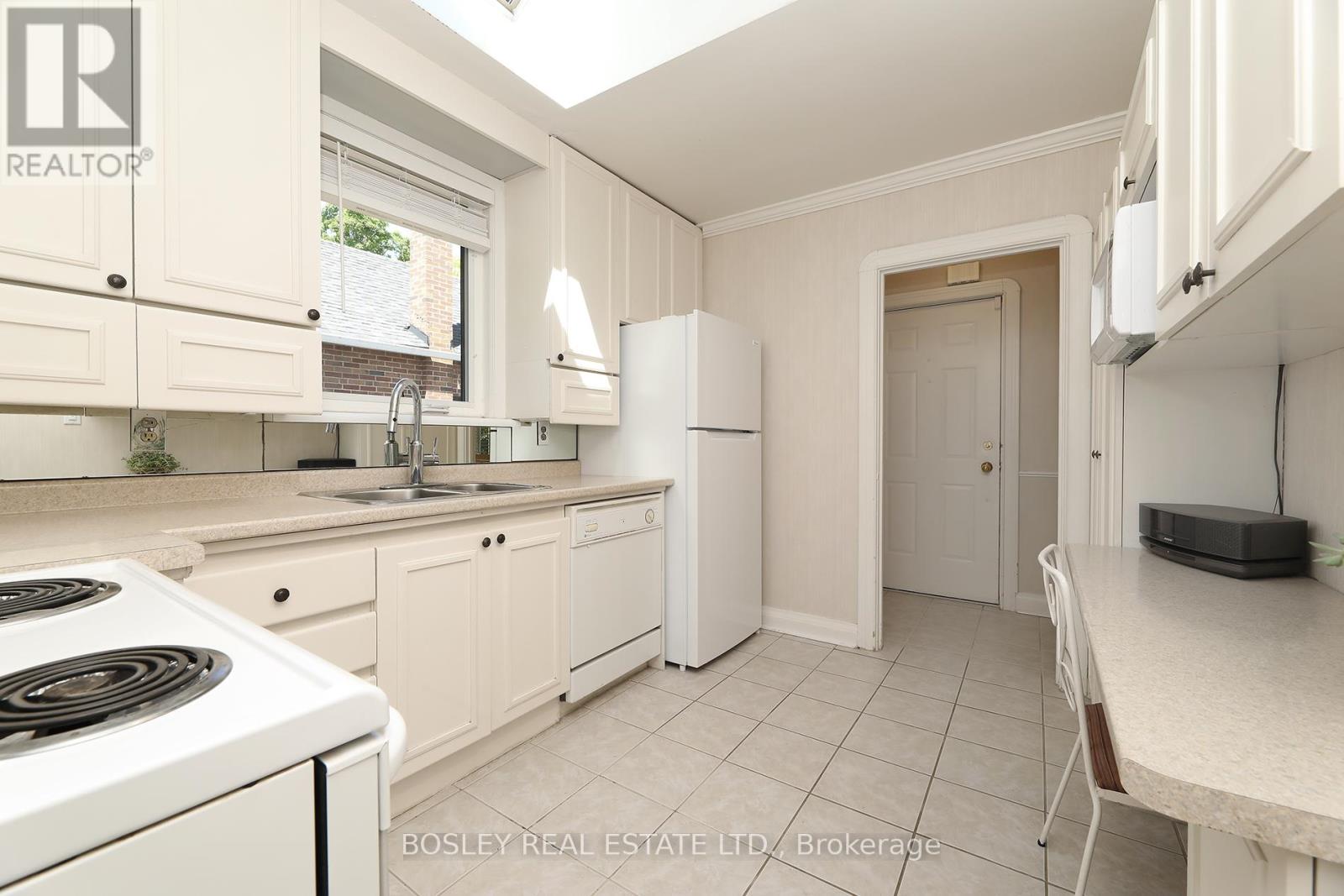 161 Joicey Boulevard, Toronto, Ontario  M5M 2V1 - Photo 8 - C13422328