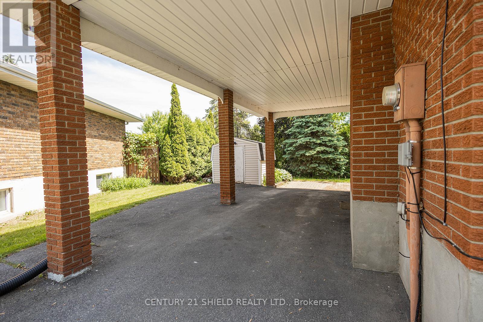 66 Valecrest Drive, Cornwall, Ontario  K6H 6E1 - Photo 3 - X13422122