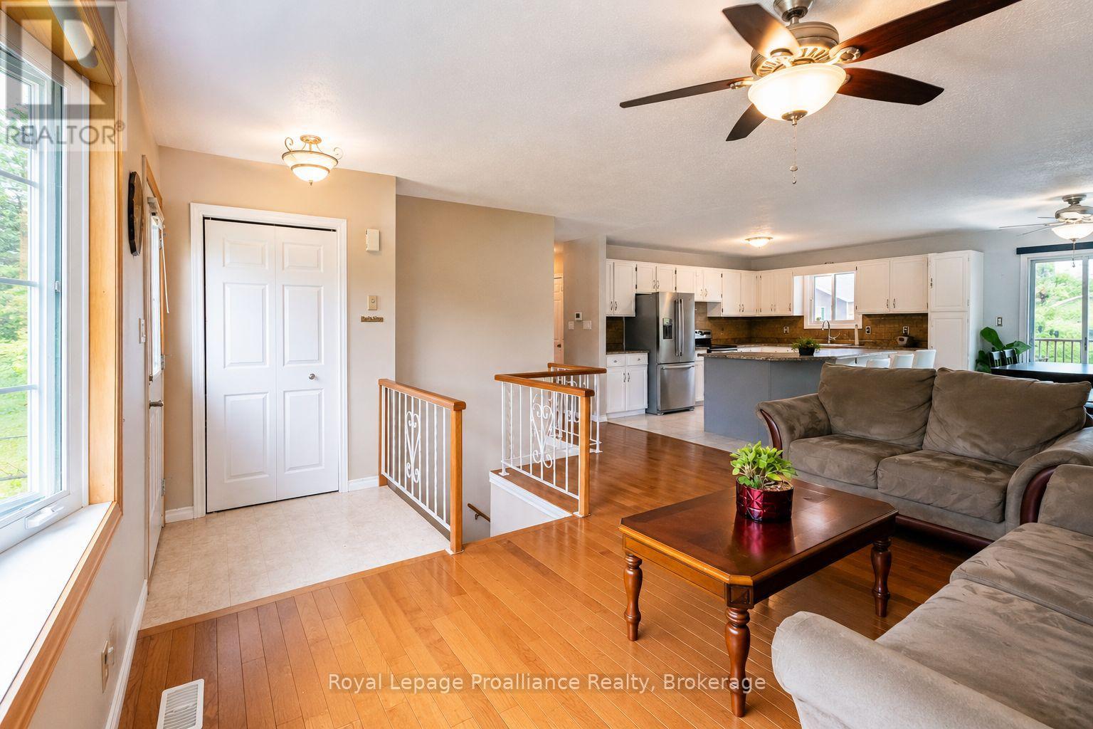 14 Allore Avenue, Quinte West, Ontario  K8V 4W3 - Photo 35 - X13422024