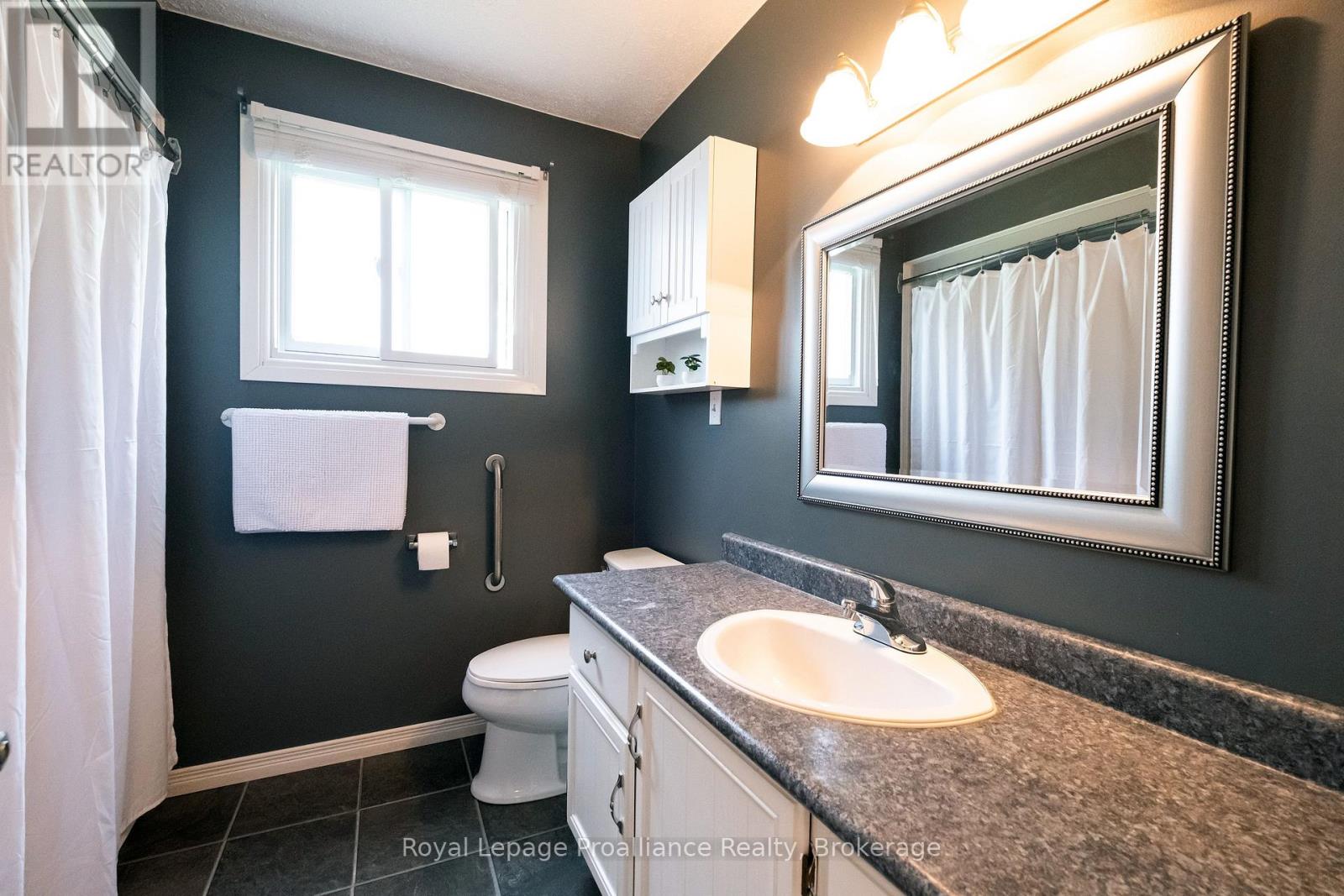 14 Allore Avenue, Quinte West, Ontario  K8V 4W3 - Photo 32 - X13422024