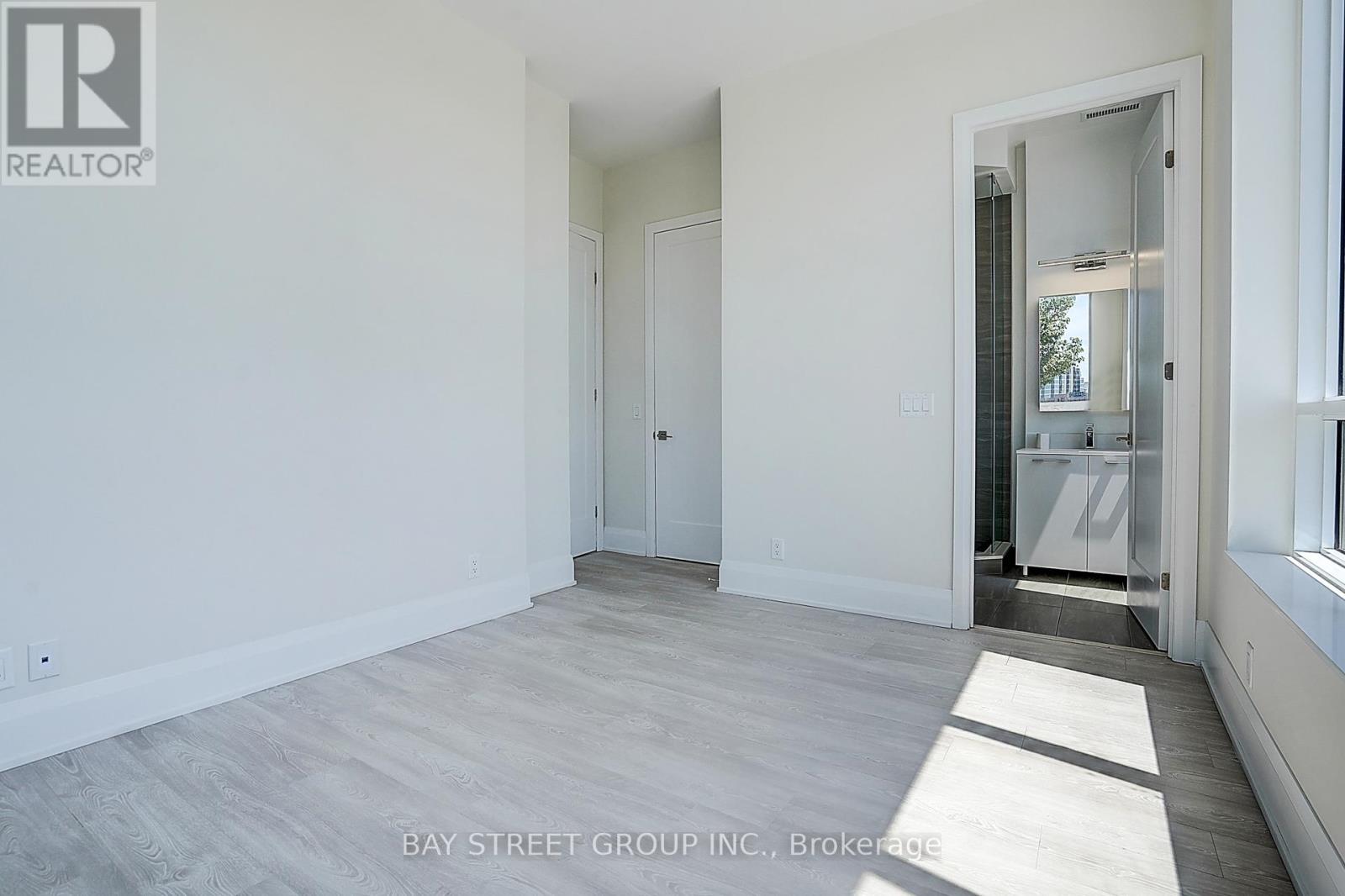 105 - 8 Water Walk Drive, Markham, Ontario  L3R 6L4 - Photo 35 - N13414408