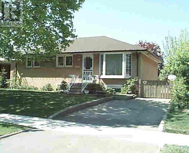 34 Paragon Road, Toronto, Ontario  M9R 1J8 - Photo 1 - W13422180