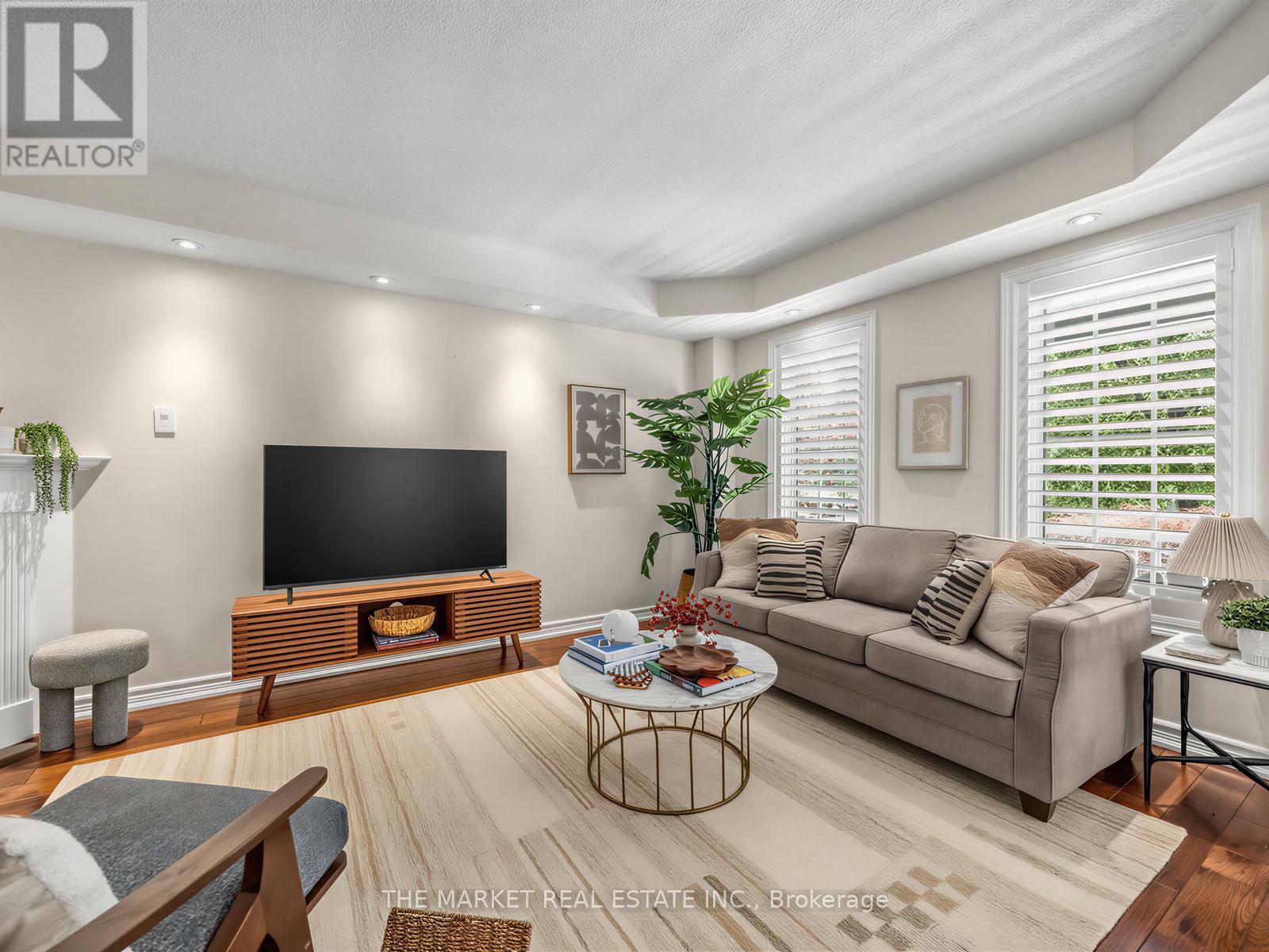 227 Gatwick Drive, Oakville, Ontario  L6H 6T6 - Photo 7 - W13422294
