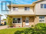 26a Helene Crescent, Waterloo, Ontario  N2L 5E5 - Photo 3 - X13422258