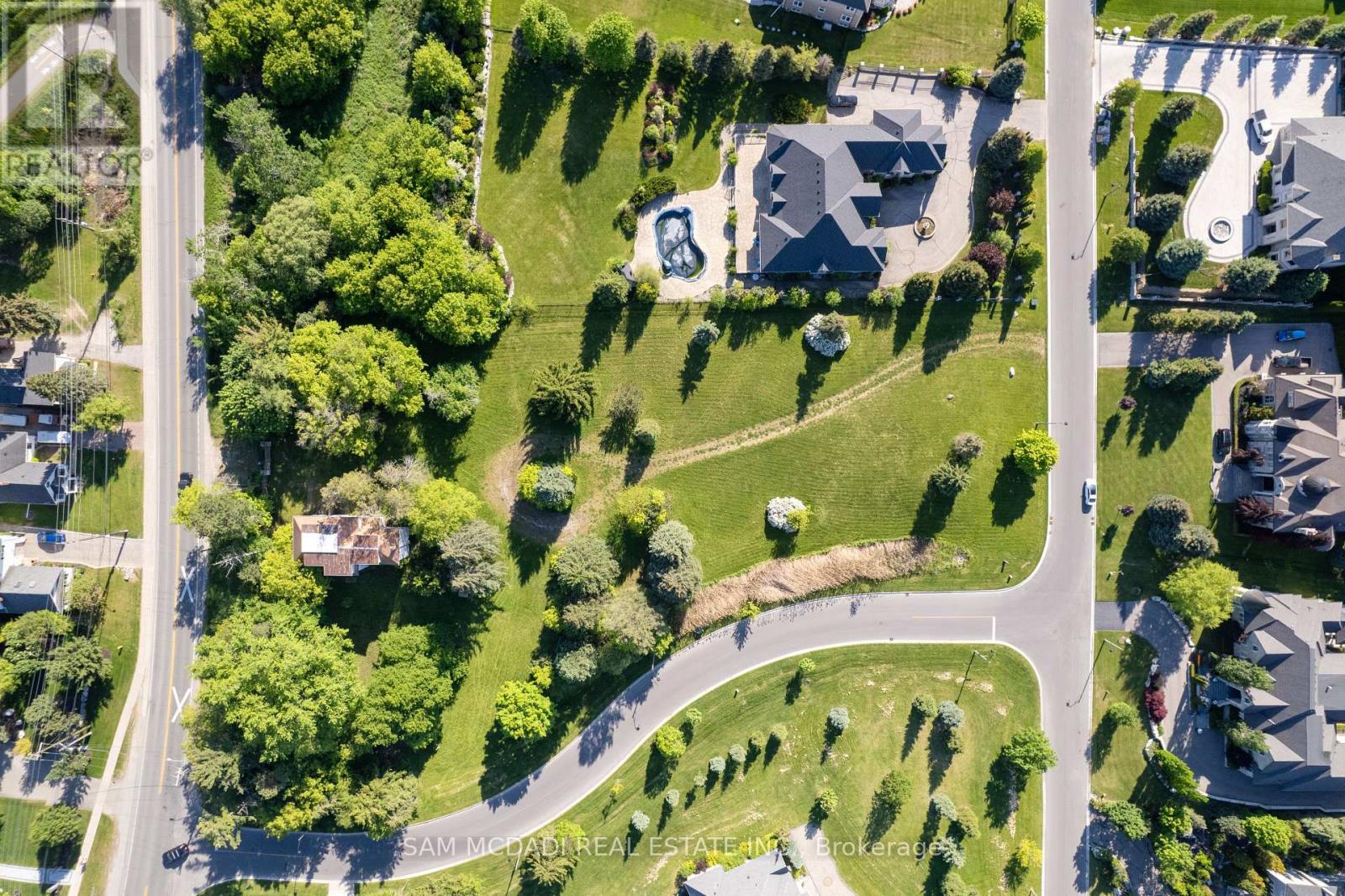 10 Richard Lovat Court, Vaughan, Ontario  L0J 1C0 - Photo 4 - N13422048