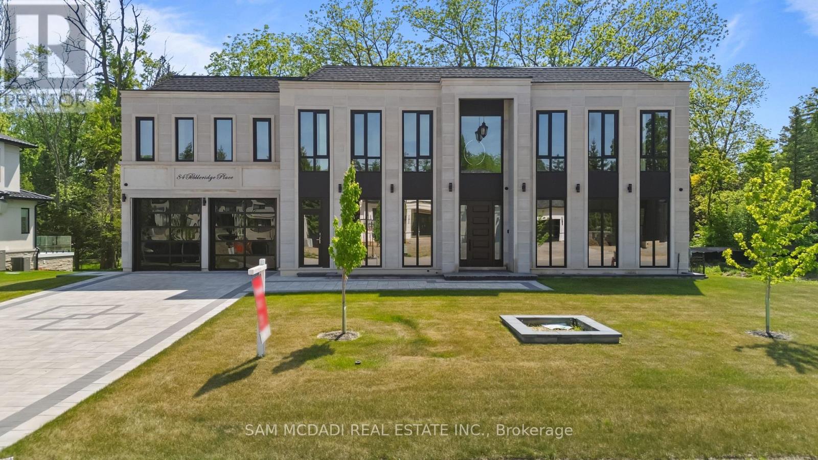 84 PEBBLERIDGE PLACE, Oakville, Ontario