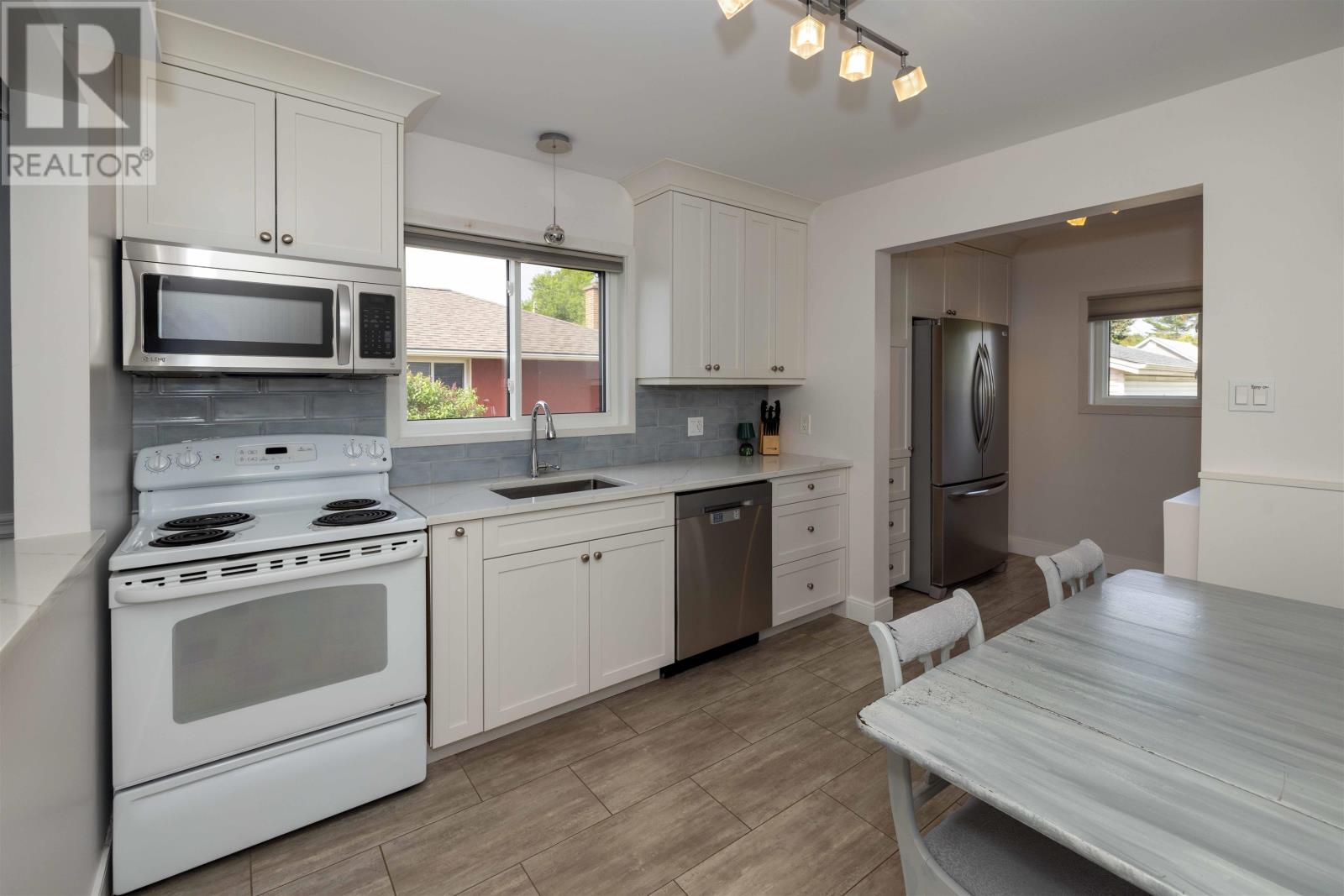 1126 Broadmore Ave, Thunder Bay, Ontario  P7E 2Y6 - Photo 6 - TB2601396