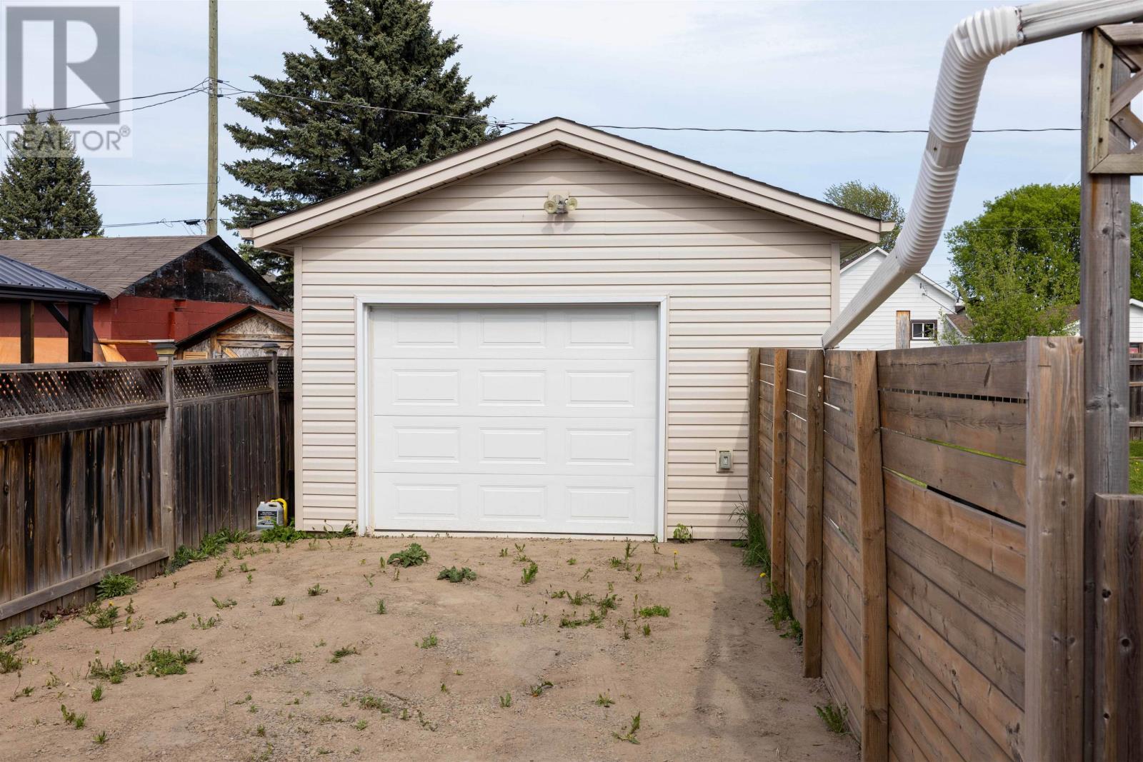 1126 Broadmore Ave, Thunder Bay, Ontario  P7E 2Y6 - Photo 25 - TB2601396