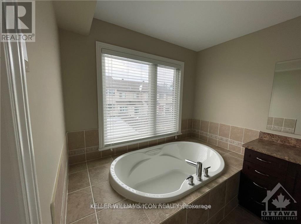 957 Fletcher Circle, Ottawa, Ontario K2T 0B9 - Photo 11 - X13422422