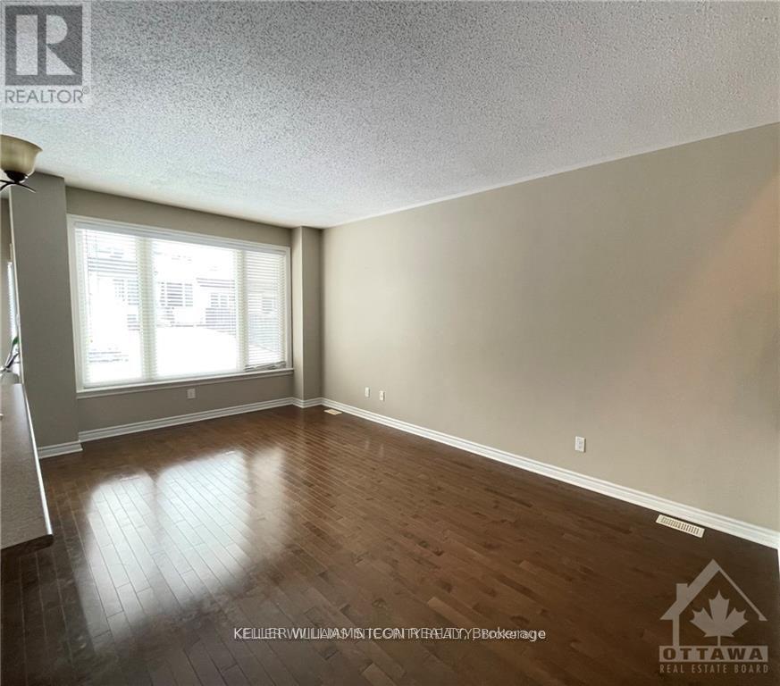 957 Fletcher Circle, Ottawa, Ontario K2T 0B9 - Photo 5 - X13422422